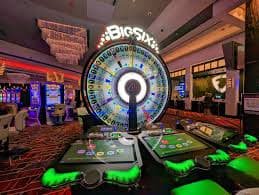 Bàn baccarat live casino phát sóng dealer thật HD tại 24 win Việt Nam